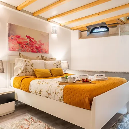 Host Wise - Colourful Cozy Flat *