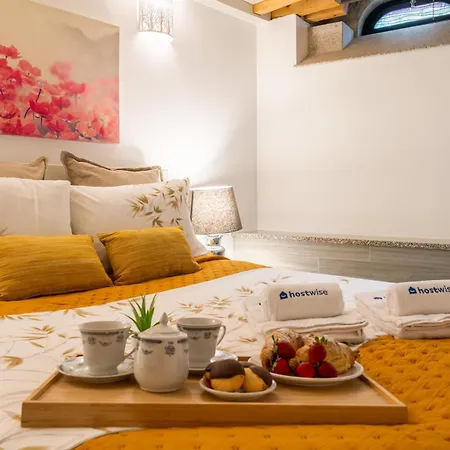 Host Wise - Colourful Cozy Flat بورتو