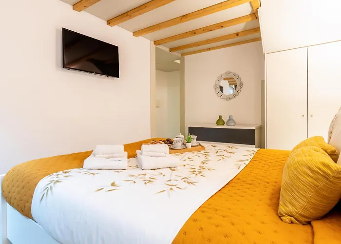 Host Wise - Colourful Cozy Flat شقة *