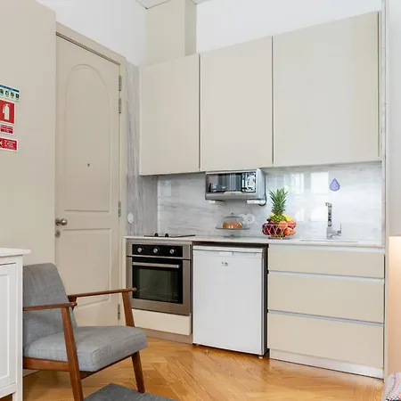 Host Wise - Colourful Cozy Flat Appartement Oporto