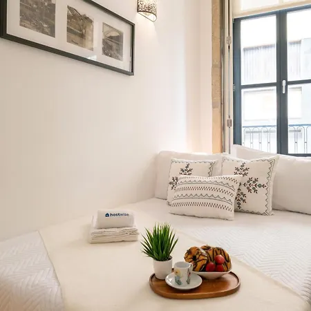 Host Wise - Colourful Cozy Flat * ポルト