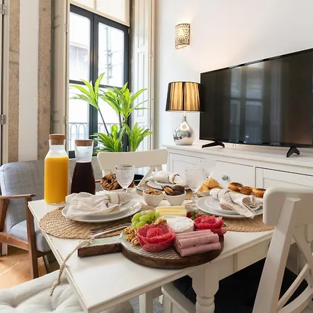 Host Wise - Colourful Cozy Flat *