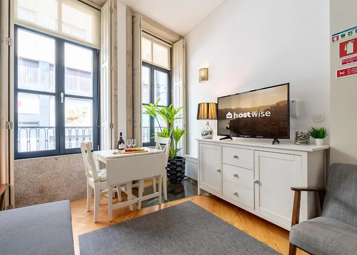 Apartman Host Wise - Colourful Cozy Flat Porto