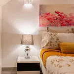 Host Wise - Colourful Cozy Flat Apartmán