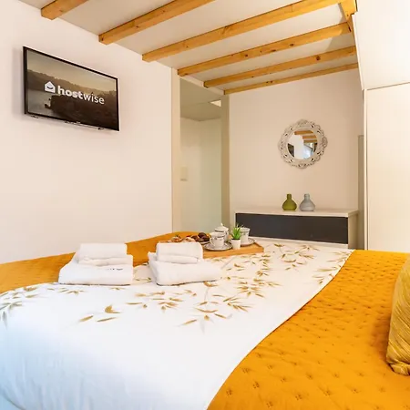 Host Wise - Colourful Cozy Flat Apartment Porto