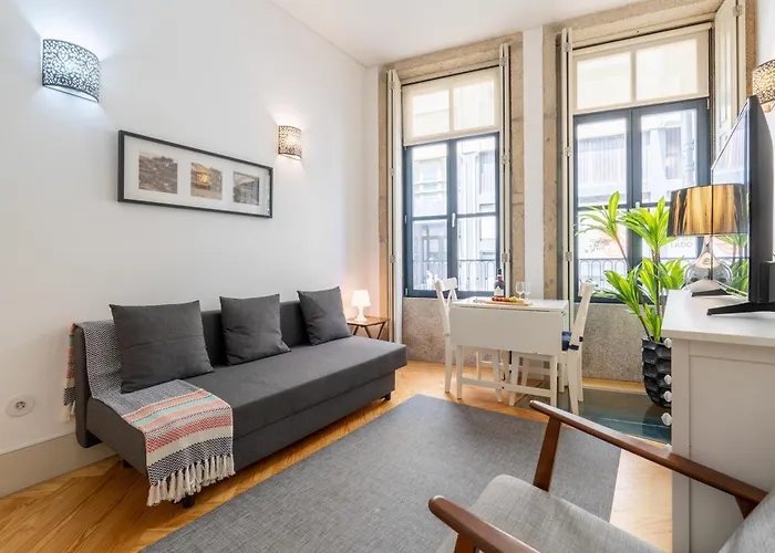 Host Wise - Colourful Cozy Flat Apartament *