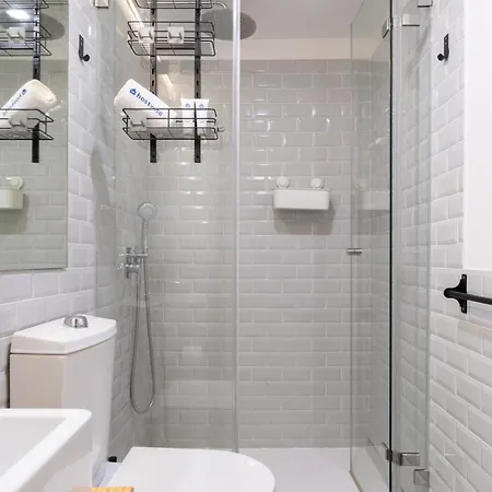 Host Wise - Colourful Cozy Flat * Porto