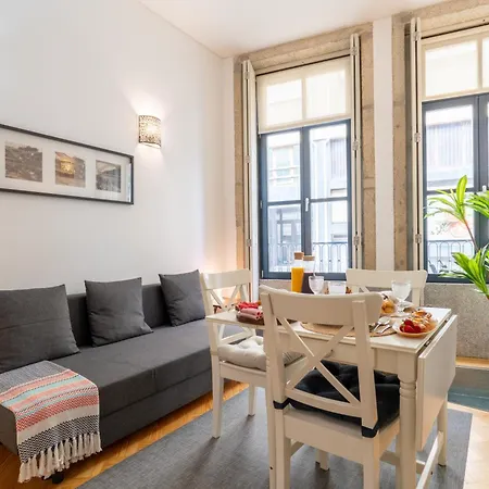 Apartmán Host Wise - Colourful Cozy Flat